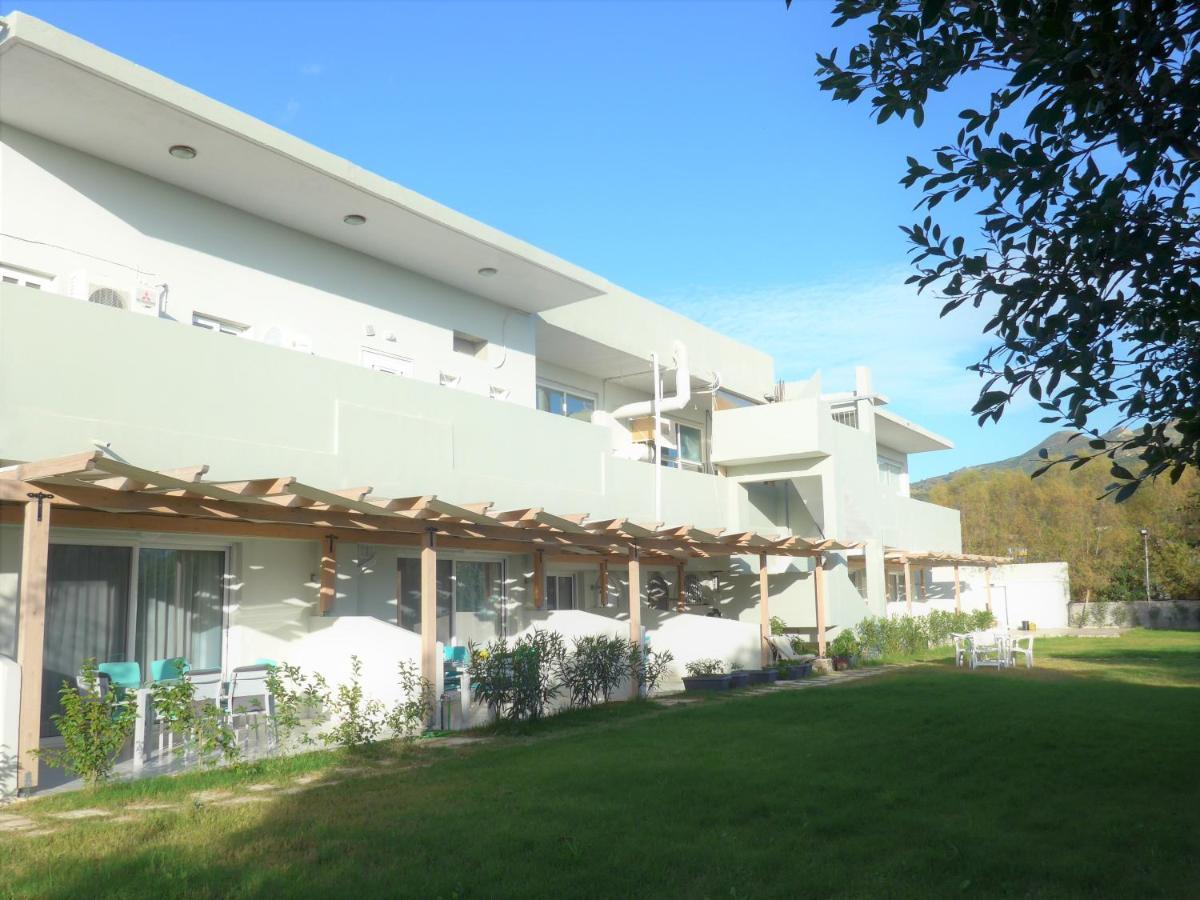 Kalamaki Plaza Apartments Экстерьер фото