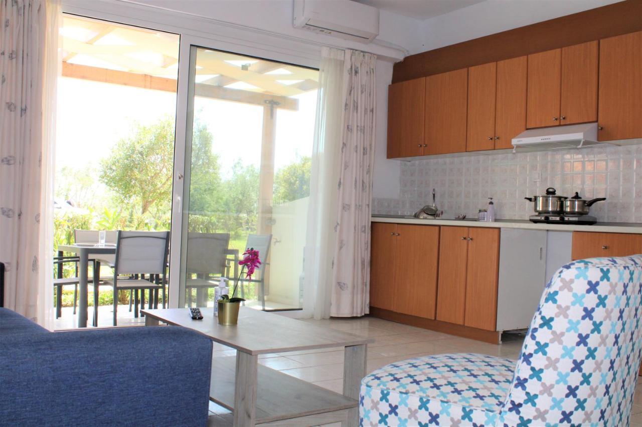Kalamaki Plaza Apartments Экстерьер фото