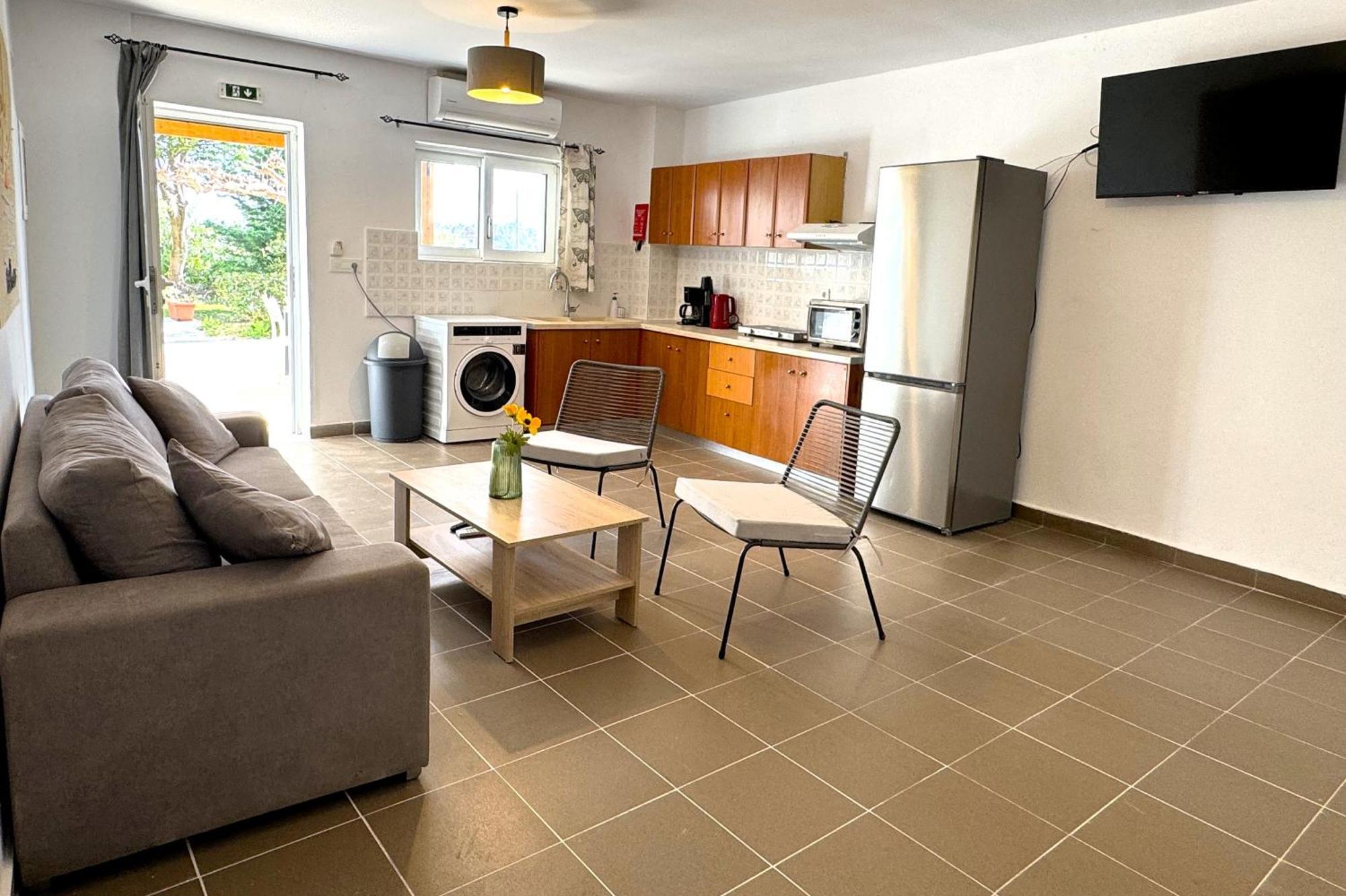 Kalamaki Plaza Apartments Экстерьер фото