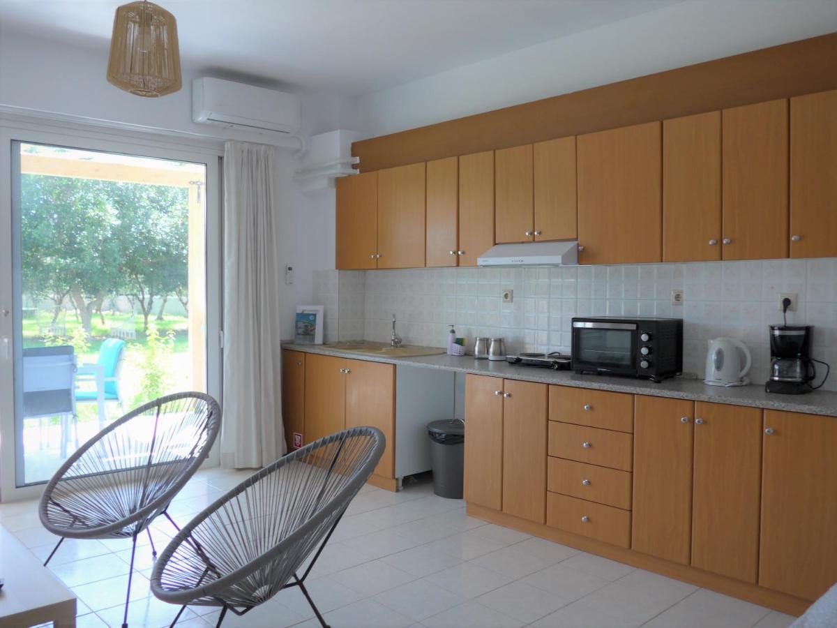 Kalamaki Plaza Apartments Экстерьер фото